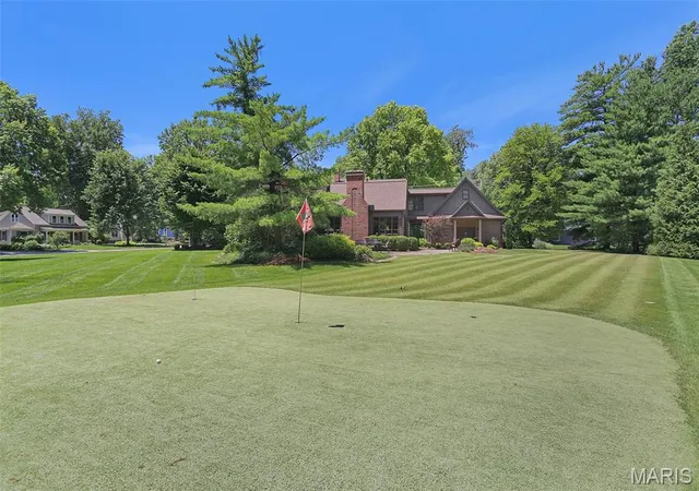 Photo 4 of Single family home for sale at 1239 Saint Louis St, Edwardsville, IL 62025 | MLS# MIS26038040 | Listing updated on 2026-10-19