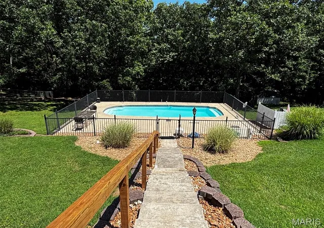 Homes for sale in Festus, MO | 112 Blue Ridge Tr, Festus, MO 63028 | MLS# MIS26038041