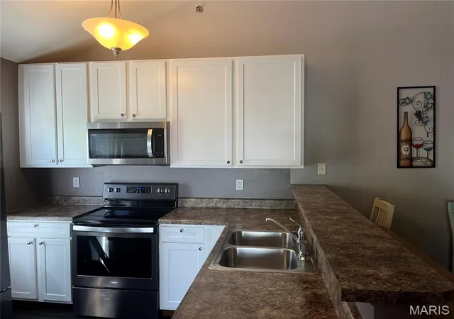 Homes for sale in High Ridge, MO | 147 Brandy Mill Cir #25E, High Ridge, MO 63049 | MLS# MIS26038048