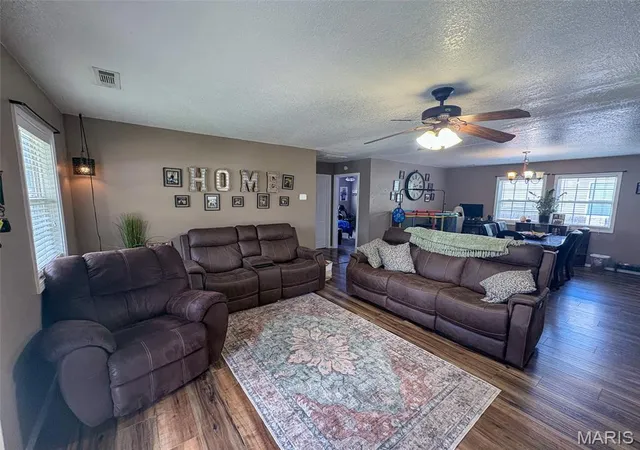 3rd image of 523 Sunny Valley Ln, Poplar Bluff, MO 63901 | MLS# MIS26038061