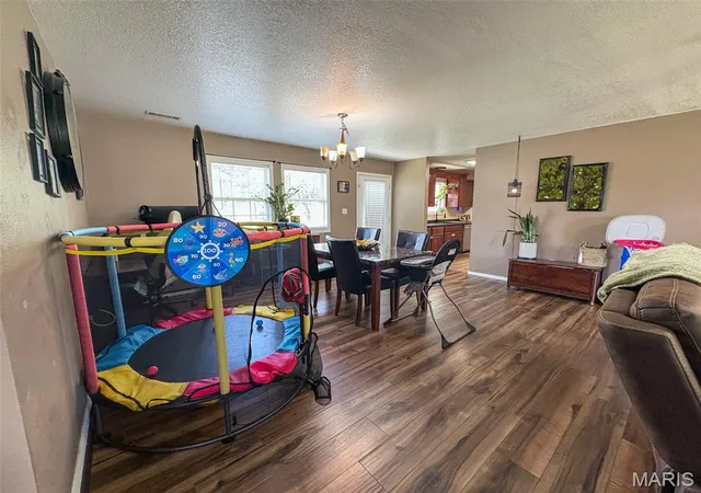 5th image of 523 Sunny Valley Ln, Poplar Bluff, MO 63901 | MLS# MIS26038061