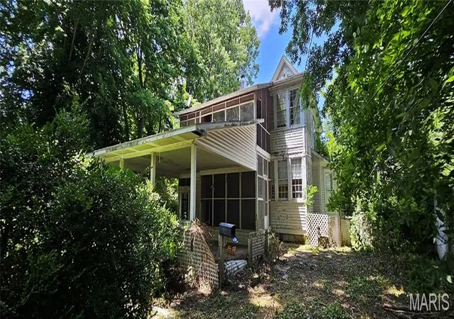 3rd image of 305 Cypress St, Charleston, MO 63834 | MLS# MIS26038065