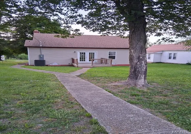 2nd image of 303 W 8th St, Salem, MO 65560 | MLS# MIS26038068