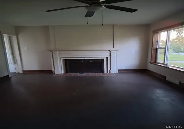 3rd image of 303 W 8Th St, Salem, MO 65560 | MLS# MIS26038068