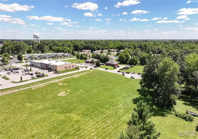 Homes for sale in Godfrey, IL | 0 Mae Dr, Godfrey, IL 62035 | MLS# MIS26038084