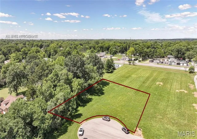 Homes for sale in Godfrey, IL | 0 Mae Dr, Godfrey, IL 62035 | MLS# MIS26038084