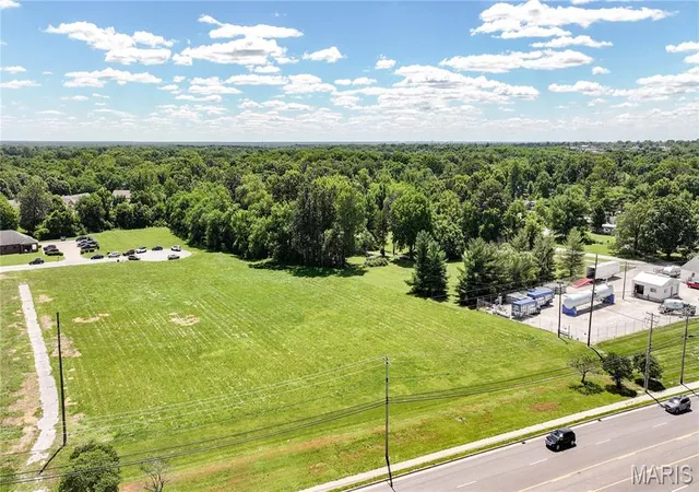 Homes for sale in Godfrey, IL | 0 Godfrey Rd, Godfrey, IL 62035 | MLS# MIS26038087