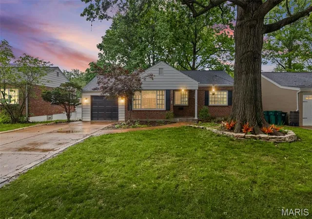Homes for sale in Webster Groves, MO | 1310 Lanvale Dr, Webster Groves, MO 63119 | MLS# MIS26038098