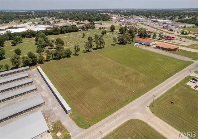 4th image of 1168 Stallcup Dr, Sikeston, MO 63801 | MLS# MIS26038115