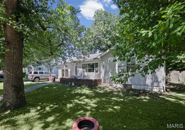 Homes for sale in Belleville, IL | 7305 Northern Dr, Belleville, IL 62223 | MLS# MIS26038118