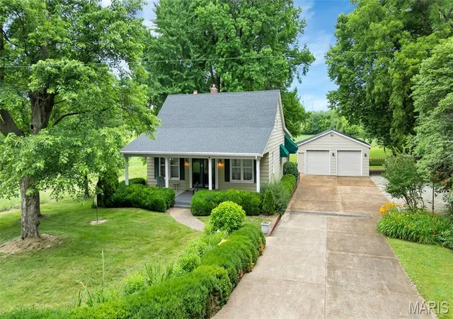 2nd image of 2049 Mullins Creek Rd, Dupo, IL 62239 | MLS# MIS26038147