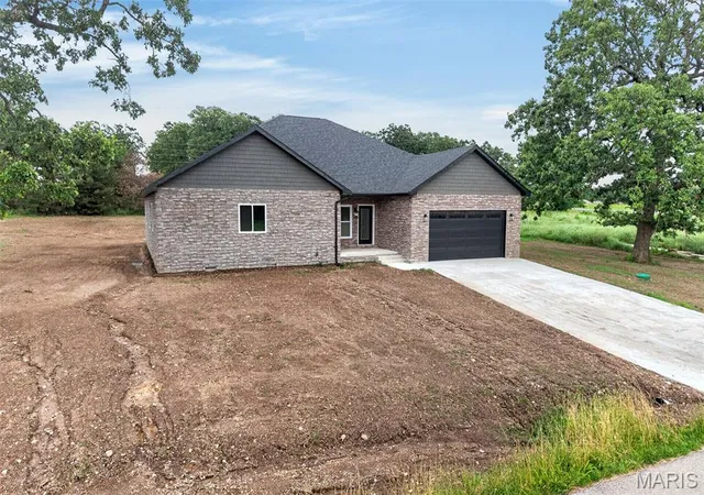 Photo 3 of Single family home for sale at 26780 Ontario Dr, Lebanon, MO 65536 | MLS# MIS26038182 | Listing updated on 2026-09-12
