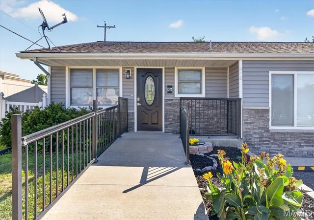 Photo 4 of Multi family home for sale at 916 N Main St, O Fallon, MO 63366 | MLS# MIS26038185 | Listing updated on 2026-10-01