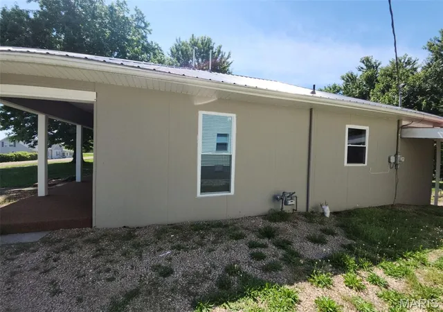 Photo 3 of Single family home for sale at 311 High St, Park Hills, MO 63601 | MLS# MIS26038192 | Listing updated on 2026-10-02