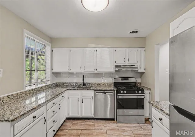 3rd image of 840 Babler Dr, Florissant, MO 63031 | MLS# MIS26038210