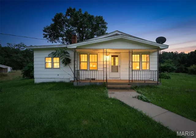 Homes for sale in Unincorporated, MO | 1901 & 1911 Howell Rd, Unincorporated, MO 63637 | MLS# MIS26038227