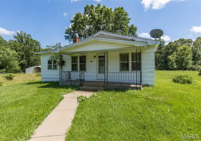 Homes for sale in Unincorporated, MO | 1901 & 1911 Howell Rd, Unincorporated, MO 63637 | MLS# MIS26038227