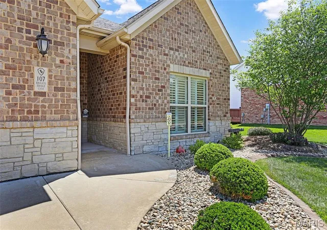 Photo 3 of House for sale at 107 Knights Bridge Ln, Edwardsville, IL 62025 | MLS# MIS26038243 | Listing updated on 2026-08-24