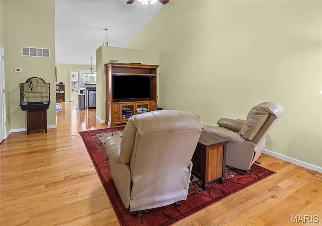 Homes for sale in Maryville, IL | 6852 Kensington Dr, Maryville, IL 62062 | MLS# MIS26038261