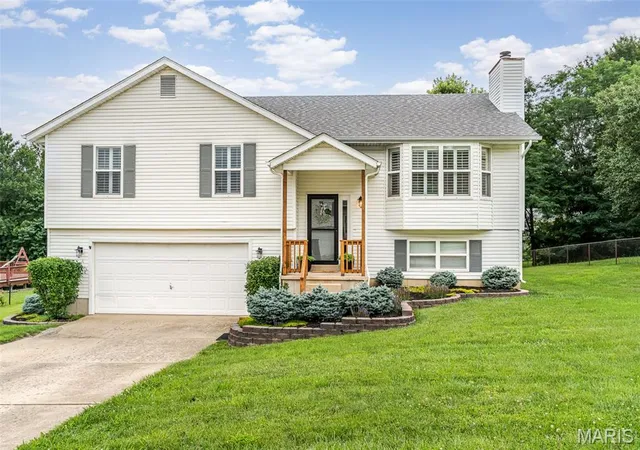 Homes for sale in Union, MO | 7716 Meadow View Cir, Union, MO 63084 | MLS# MIS26038265
