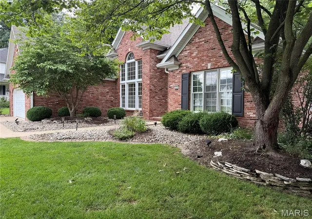 Homes for sale in Godfrey, IL | 1722 Seminole Ln, Godfrey, IL 62035 | MLS# MIS26038270