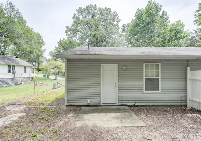 Homes for sale in Alton, IL | 504 Marsh Ave, Alton, IL 62002 | MLS# MIS26038290