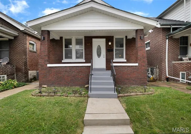 Photo 3 of Single family home for sale at 4368 Gannett St, Saint Louis, MO 63116 | MLS# MIS26038318 | Listing updated on 2026-10-18