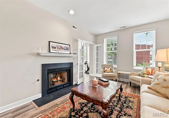 Photo 3 of Condo for sale at 5885 Nina Pl #2E, Saint Louis, MO 63112 | MLS# MIS26038332 | Listing updated on 2026-08-22
