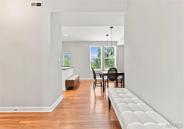 Photo 4 of Condo for sale at 5885 Nina Pl #2E, Saint Louis, MO 63112 | MLS# MIS26038332 | Listing updated on 2026-08-22