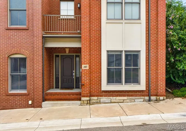 Homes for sale in Washington, MO | 107 E Main St, Washington, MO 63090 | MLS# MIS26038346