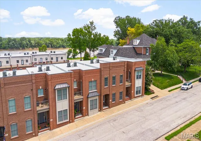 Homes for sale in Washington, MO | 107 E Main St, Washington, MO 63090 | MLS# MIS26038346