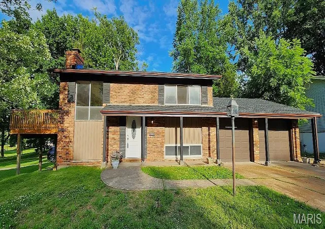 Homes for sale in Hazelwood, MO | 5388 Ville Maria Ln, Hazelwood, MO 63042 | MLS# MIS26038348
