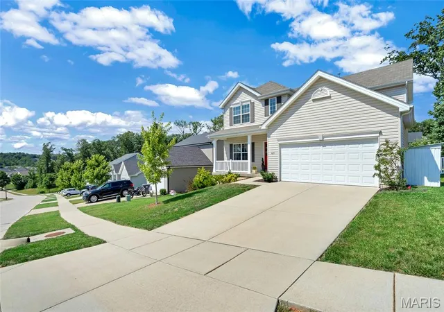 Photo 50 of Sale Pending at 425 Dusty Brook Dr, O Fallon, MO 63366 | MLS# MIS26038352 | Listing updated on 2026-09-04