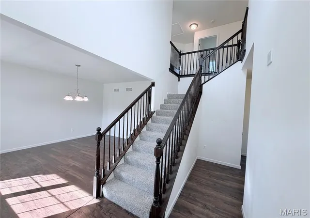 Photo 4 of Sale Pending at 425 Dusty Brook Dr, O Fallon, MO 63366 | MLS# MIS26038352 | Listing updated on 2026-09-04