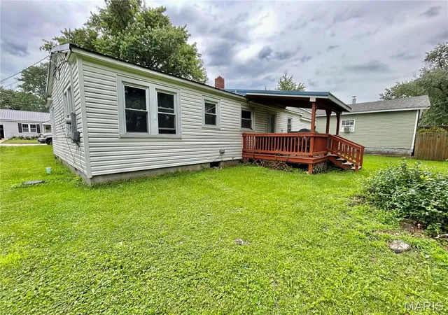 Homes for sale in Salem, MO | 905 E 1St St, Salem, MO 65560 | MLS# MIS26038356