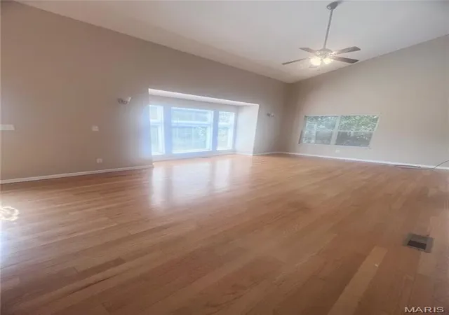 Photo 3 of Townhouse for sale at 11 Cabanne Townhome Dr, St Louis, MO 63112 | MLS# MIS26038366 | Listing updated on 2026-08-31