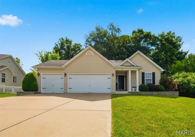 Homes for sale in Winfield, MO | 29 Great Owls Wy, Winfield, MO 63389 | MLS# MIS26038385