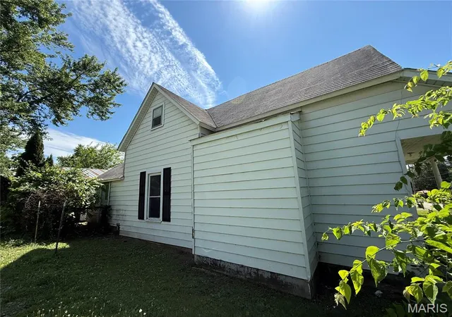 3rd image of 411 E Marvin, Fredericktown, MO 63645 | MLS# MIS26038388