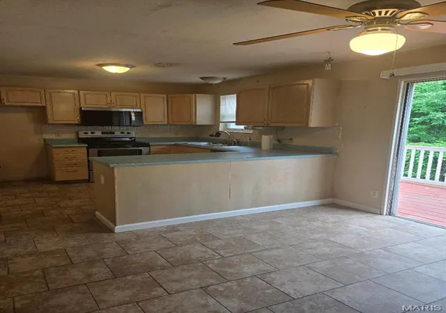5th image of 1768 S Wisteria Dr, Saint Charles, MO 63303
