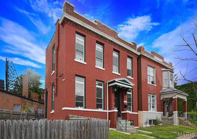 Photo 3 of Single family home for sale at 3223 Utah St, Saint Louis, MO 63118 | MLS# MIS26038394 | Listing updated on 2026-10-11