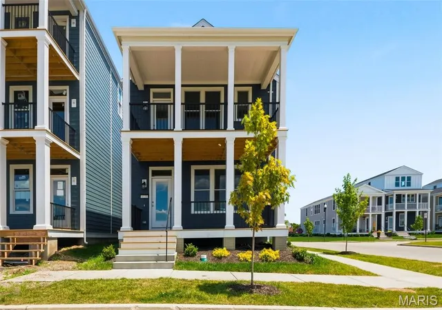 3rd image of 4220 Marais Temps Clair Dr, St Charles, MO 63301 | MLS# MIS26038398