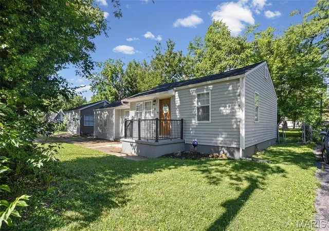 Photo 1 of Single family home for sale at 31 Judith Ln, Fairview Heights, IL 62208 | MLS# MIS26038403 | Listing updated on 2026-08-09