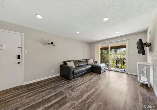 Photo 3 of Condo for sale at 11999 Villa Dorado Dr #E, Saint Louis, MO 63146 | MLS# MIS26038406 | Listing updated on 2026-09-14