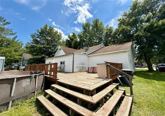 Homes for sale in Wellsville, MO | 307 E Water St, Wellsville, MO 63384 | MLS# MIS26038418