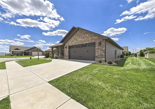 Homes for sale in Glen Carbon, IL | 7509 Clarence Ct, Glen Carbon, IL 62034 | MLS# MIS26038419
