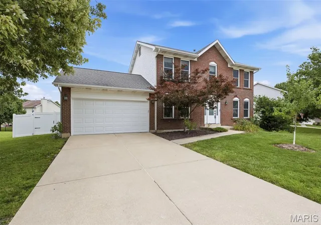 3rd image of 2732 Bromley Dr, O Fallon, MO 63368 | MLS# MIS26038427