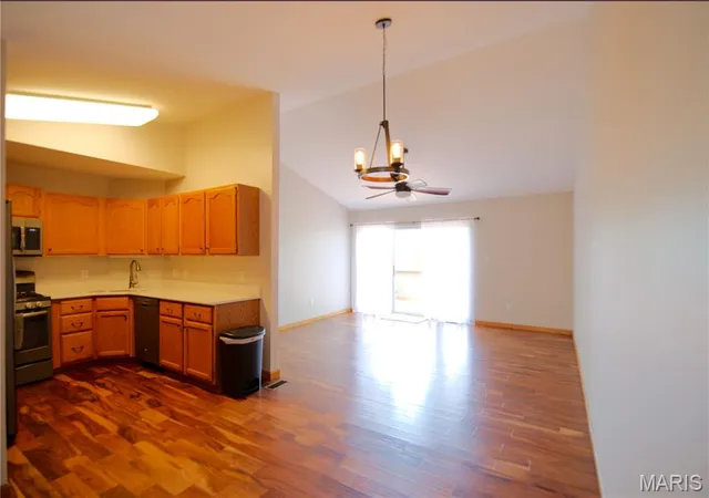 3rd image of 1008 Kamptown Dr, St Charles, MO 63376