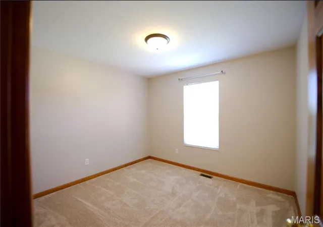 5th image of 1008 Kamptown Dr, St Charles, MO 63376