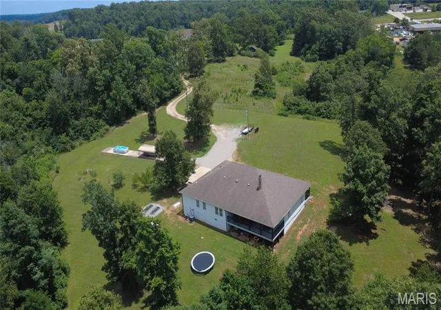 Photo 3 of Single family home for sale at 106 Sunfish Ln, Doniphan, MO 63935 | MLS# MIS26038430 | Listing updated on 2026-08-28