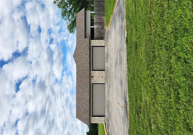 Homes for sale in Plato, MO | 13960 Sherwood Ln, Plato, MO 65552 | MLS# MIS26038435